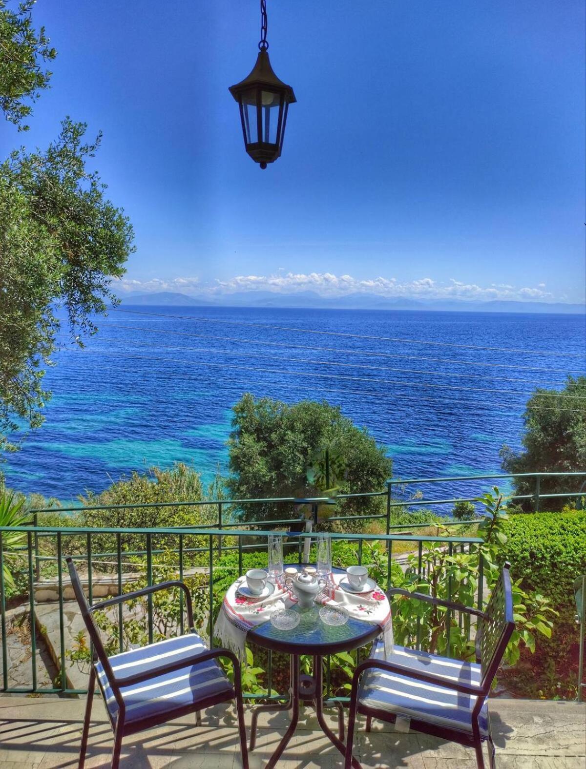 Villa Fourtuna Apartment Agios Ioannis Peristerion Eksteriør billede